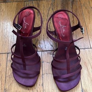 Wine Women’s Fabric Sandals Size 7.5”, 3.5” heel